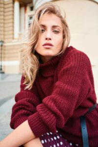 Burgundy Bliss: Elevating Fall Style with Sophistication
